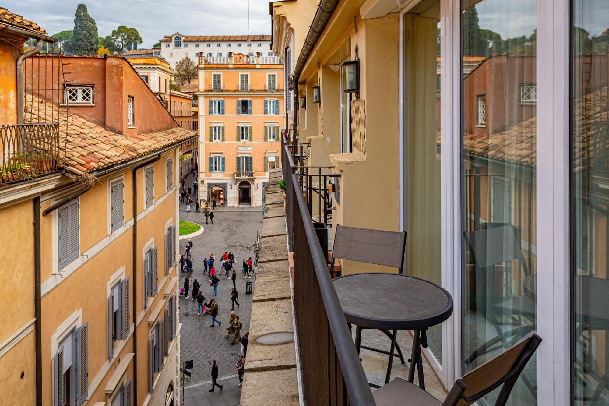 Luxury Over Time - With Terrace And View Of Piazza Di Spagna Rome